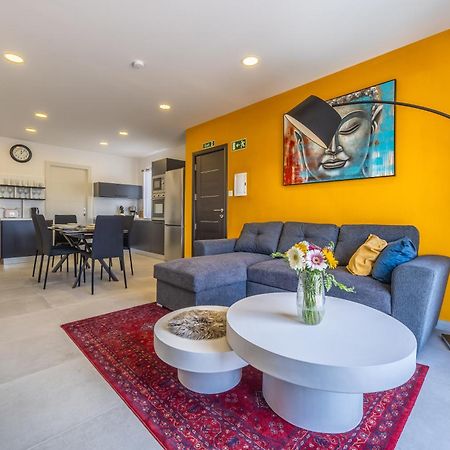 Sleek & Stylish 2Br Accommodation With Large Private Terrace - Close To Saint Julian'S & Tigne Shopping Mall Sliema Exterior foto
